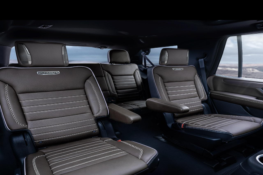 Comfortable private car service to Red Rocks experience